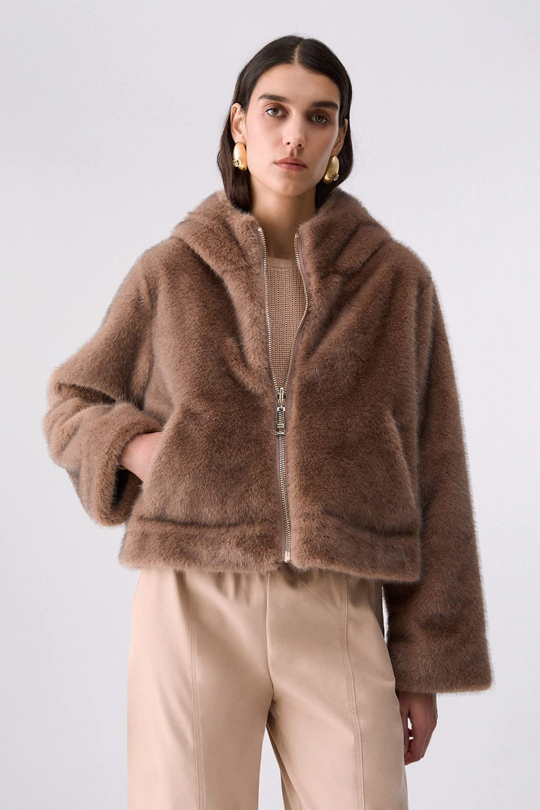 Manteau court effet fourrure à capuchon pour femme liujo