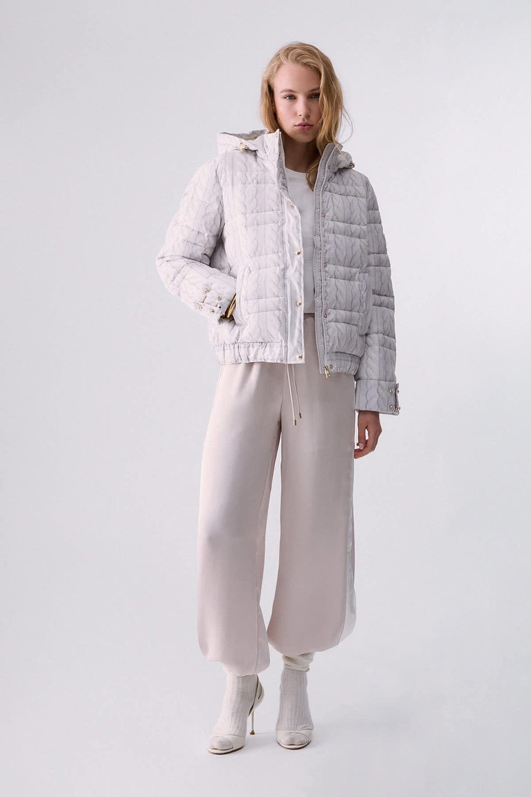 Manteau court matelassé à capuchon pour femme liujo