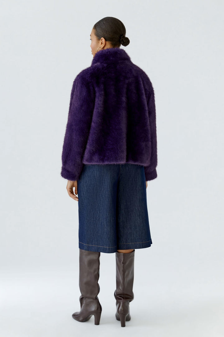 Vue de détail manteau effet fourrure gris avec col volumineux Oui pour femme - Valérie Simon