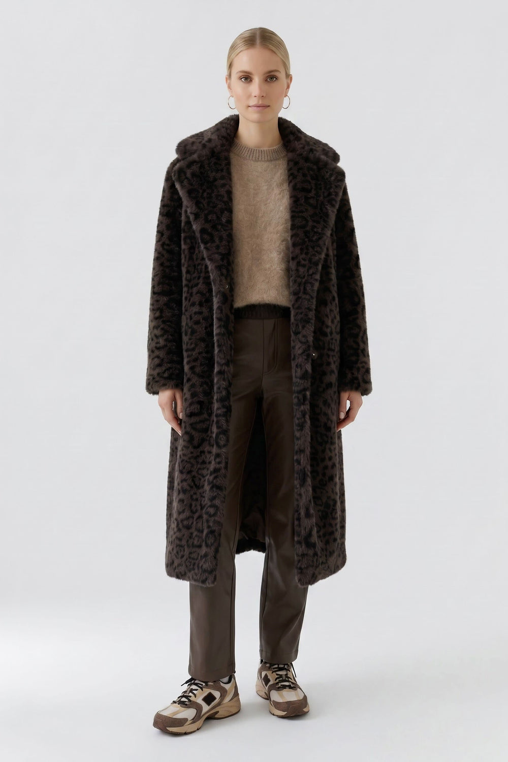 Vue latérale manteau léopard effet fourrure femme marron Oui - Valérie Simon