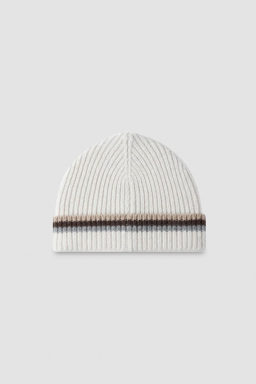 Tuque à revers en tricot côtelé blanc avec rayures contrastantes, idéale pour les jours froids.