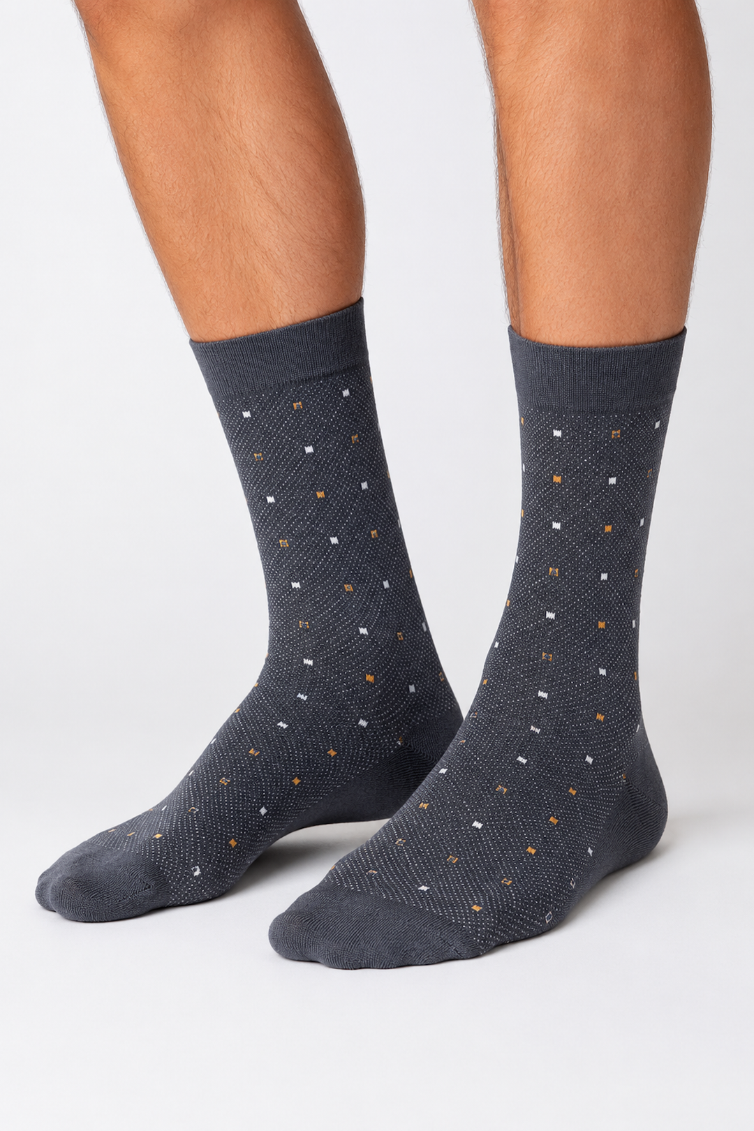 Dress socks with a micro geometric pattern
