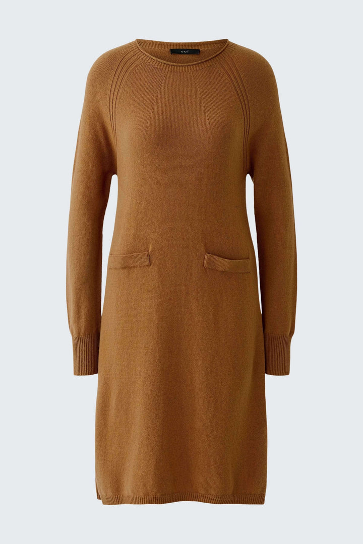 Robe tricotée à manches longues et poches plaquées