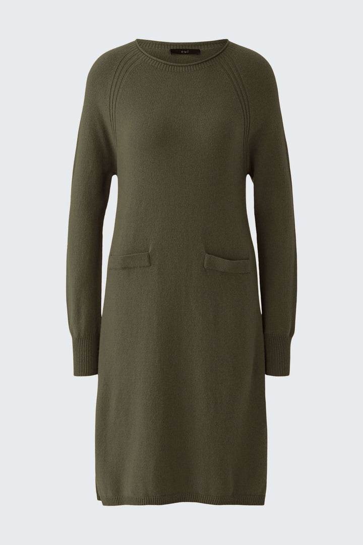 Robe tricotée à manches longues et poches plaquées