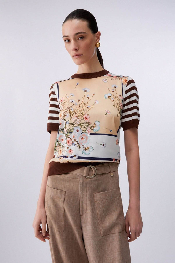 Chandail à manches courtes avec motifs contrastés