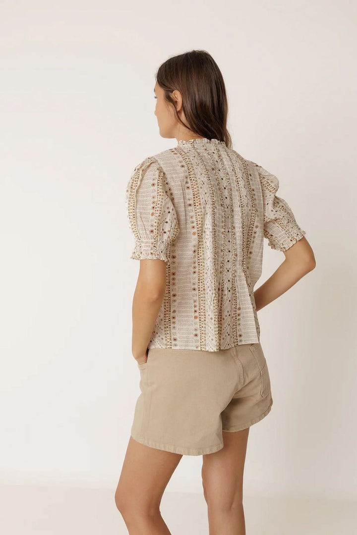 Flowy printed blouse with short sleeves