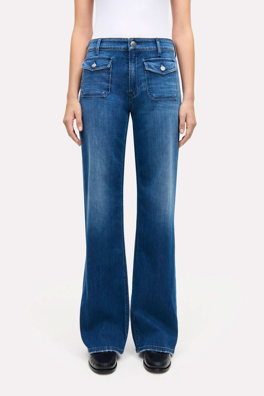 Jean Aimee Patched Pocket, wide-fit jeans with front pockets and a modern retro style.