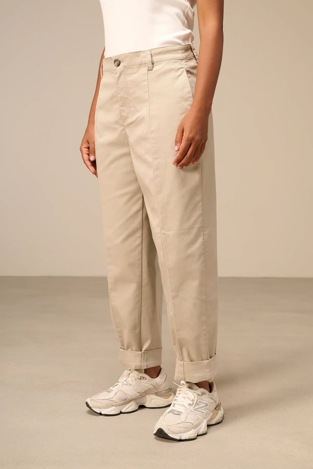 Nile women's high-rise barrel pants Size