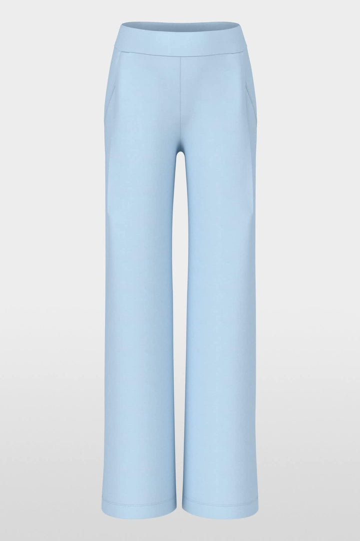 Side view of the Wedi Marc Cain women&