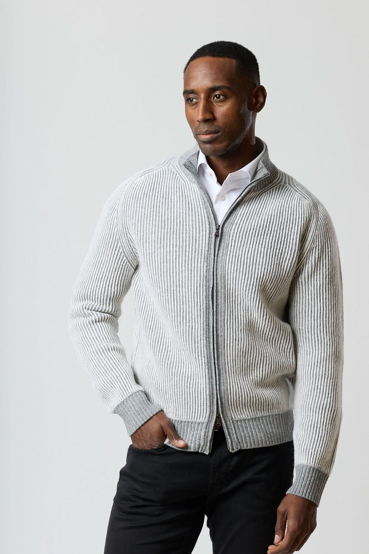 Chandail zippé col montant en maille côtelée