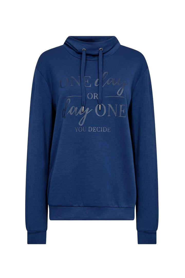 Chandail col montant bleu avec message positif, manches longues et cordons ajustables.