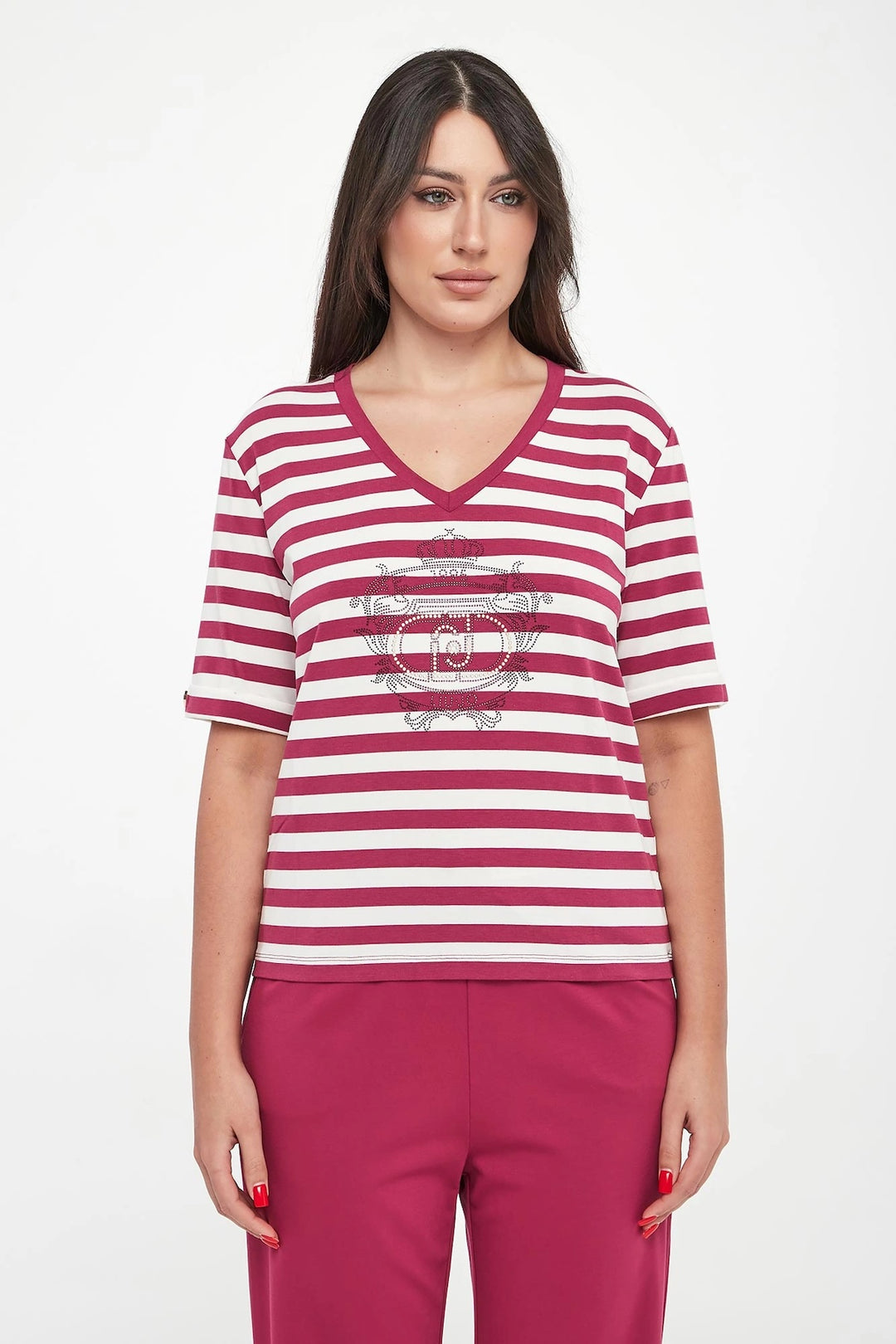 T-shirt rayé col en V avec motif décoratif