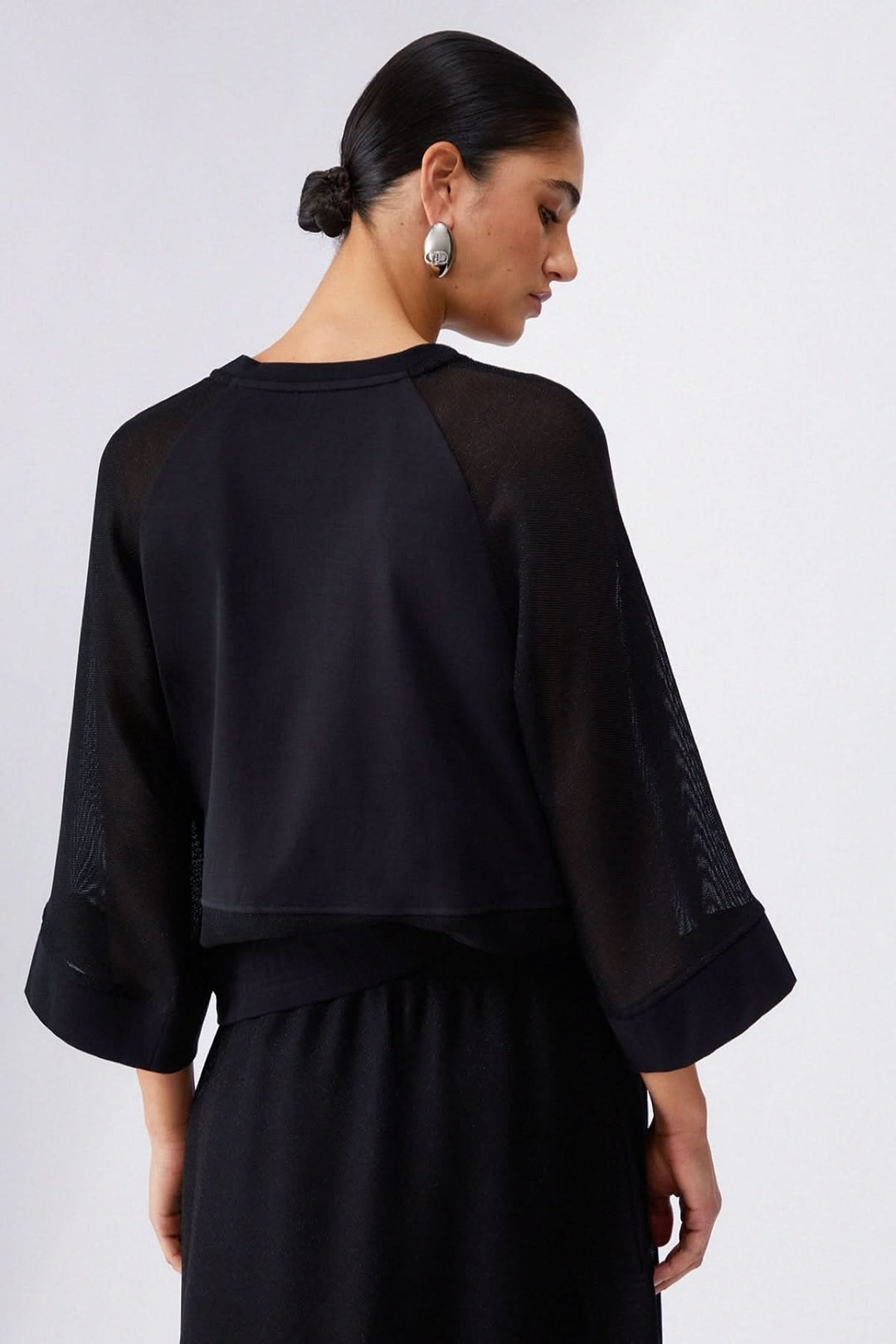 Chandail court à manches larges