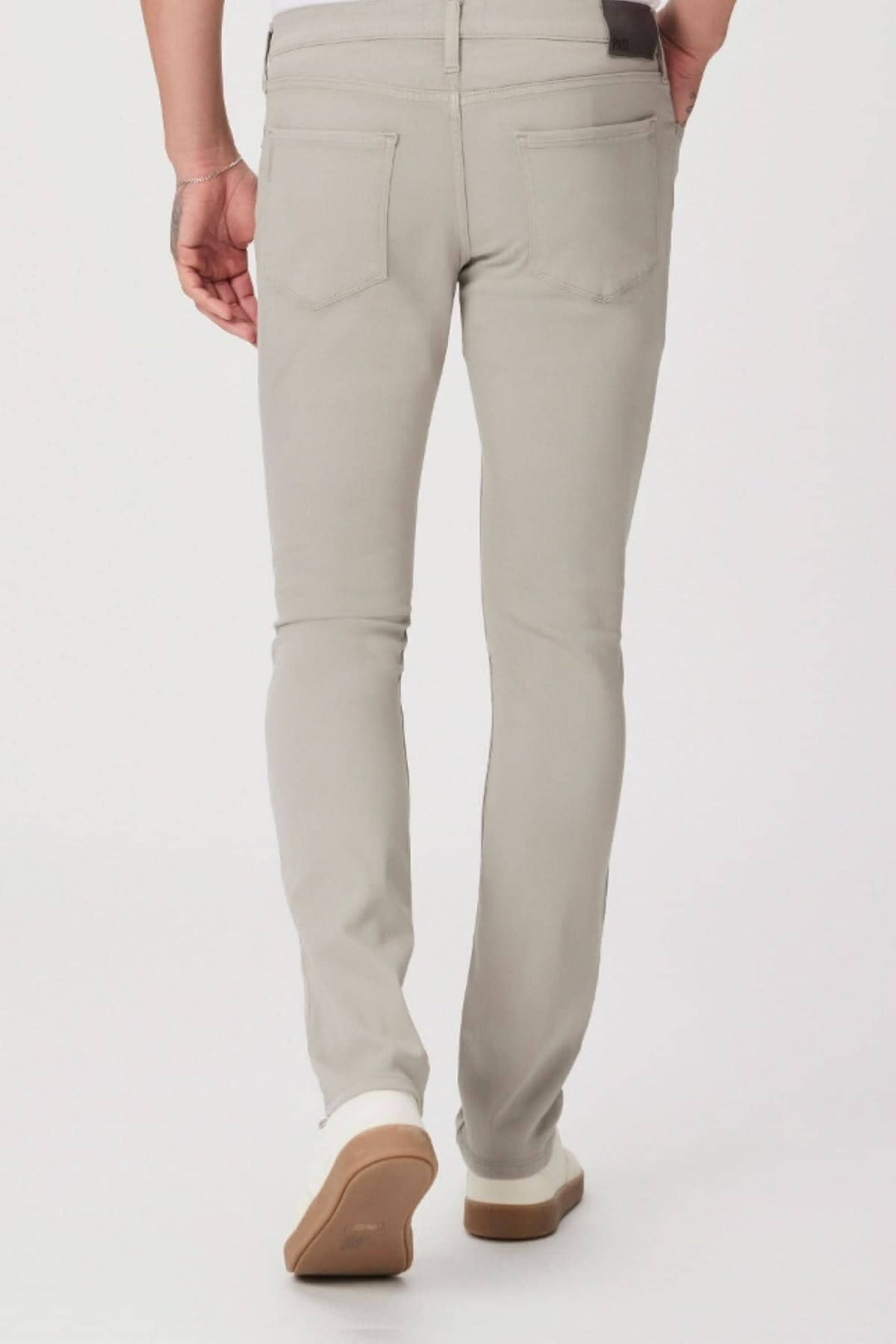 Jean Lennox Static Grey, vue arrière, coupe slim gris clair, style moderne et confortable.