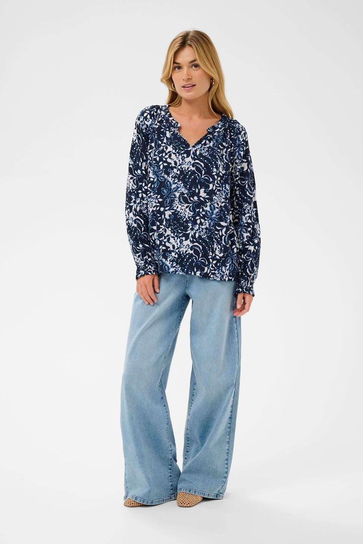 Flowing Tiah blouse with floral print