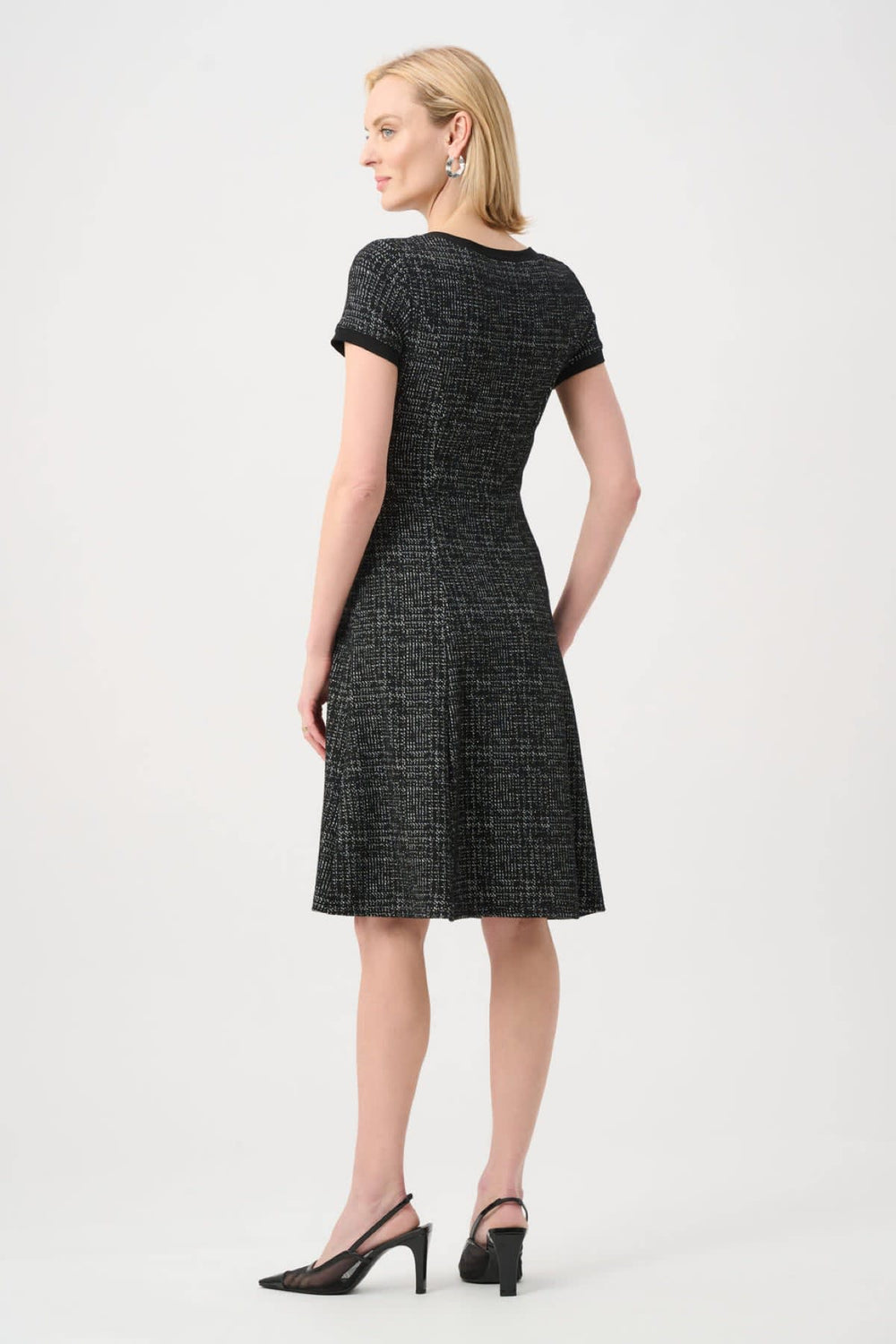 Front view of a textured Joseph Ribkoff dress for women in black - Valérie Simon