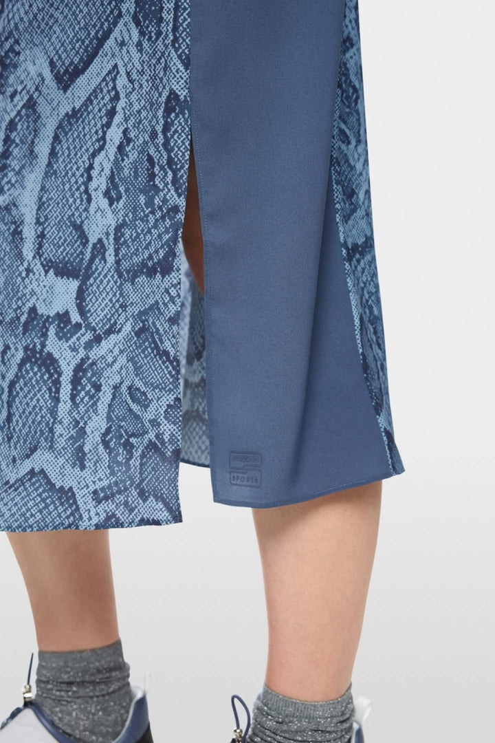Vue de face robe ample motif animalier Marc Cain pour femme dans les tons marron - Valérie Simon