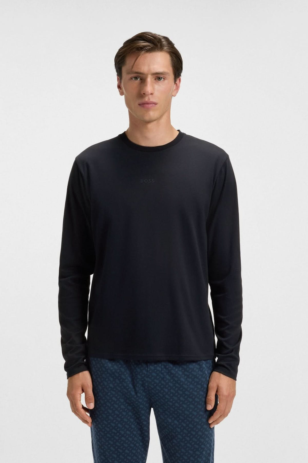 Ensemble pyjama en coton avec logo BOSS pour homme, manches longues, coupe régulière, idéal pour détente et nuit.