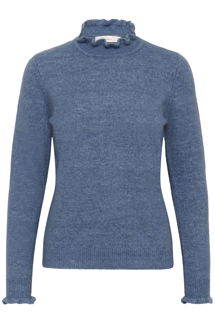 Tricot Guni bleu à col montant froncé, doux et élégant, idéal pour un look chic décontracté.