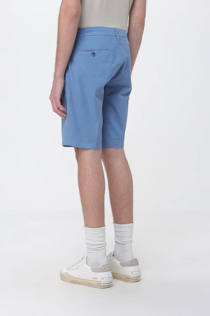 Vue arrière short chino essentiel REHASH pour homme beige - Valérie Simon