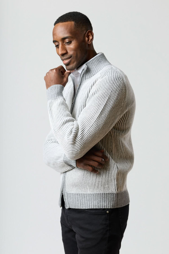 Chandail zippé col montant en maille côtelée