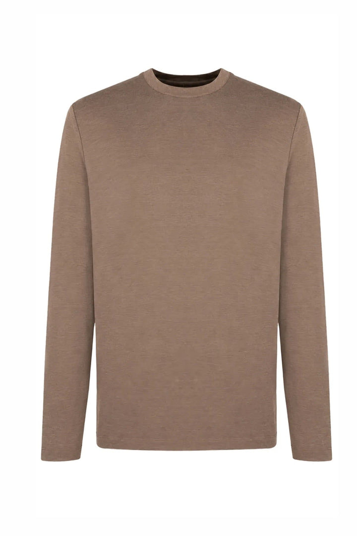 Front view of a white Paul and Shark long-sleeve T-shirt with embroidered logo for men - Valérie Simon