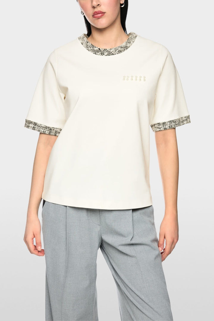 T-shirt à détails bouclés et perles vue de face pour femme Marc Cain