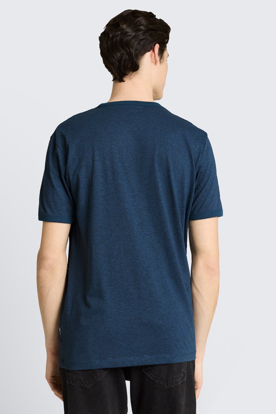 Front view of the Tom Tailor Essential T-shirt for men in white with logo detail - Valérie Simon