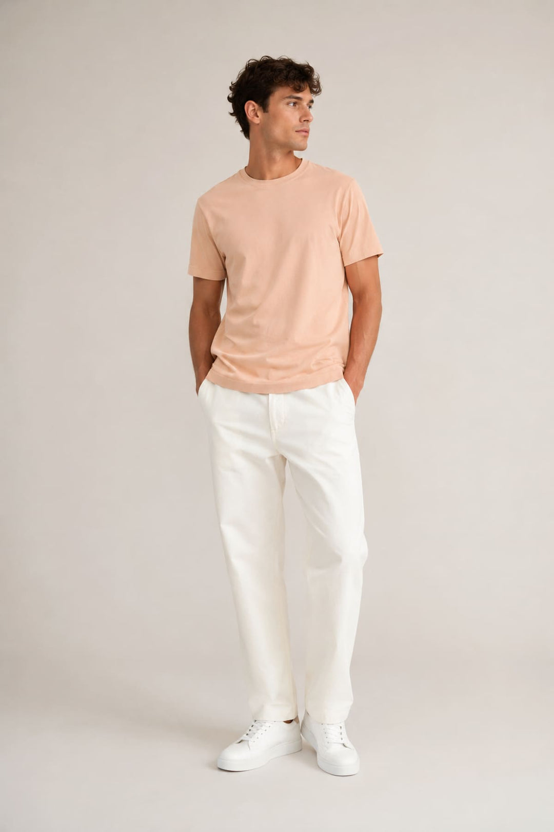 Front view of the white Circolo men&
