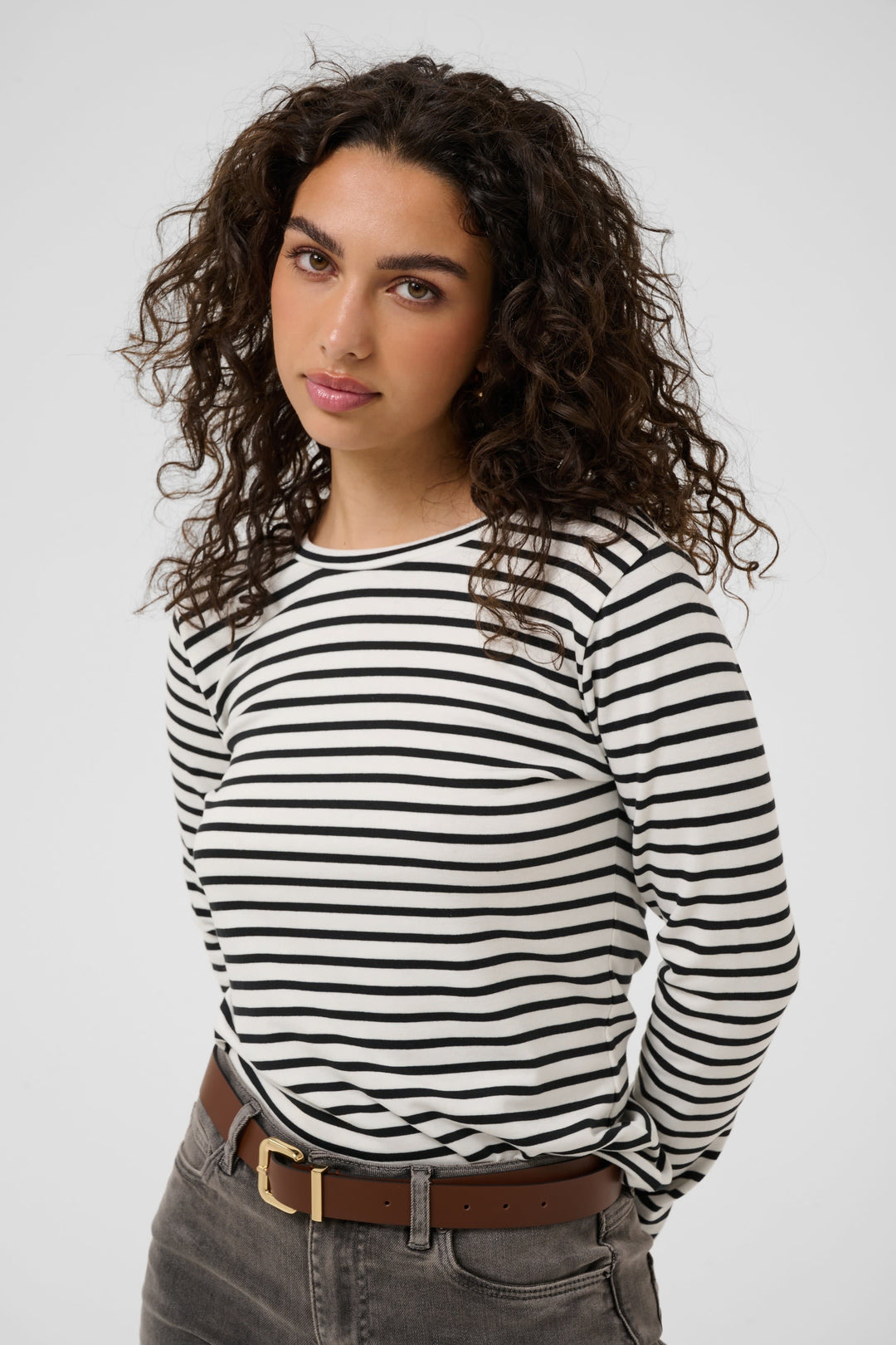 Vue de face T-shirt rayé manches longues Kaffe femme noir et blanc - Valérie Simon
