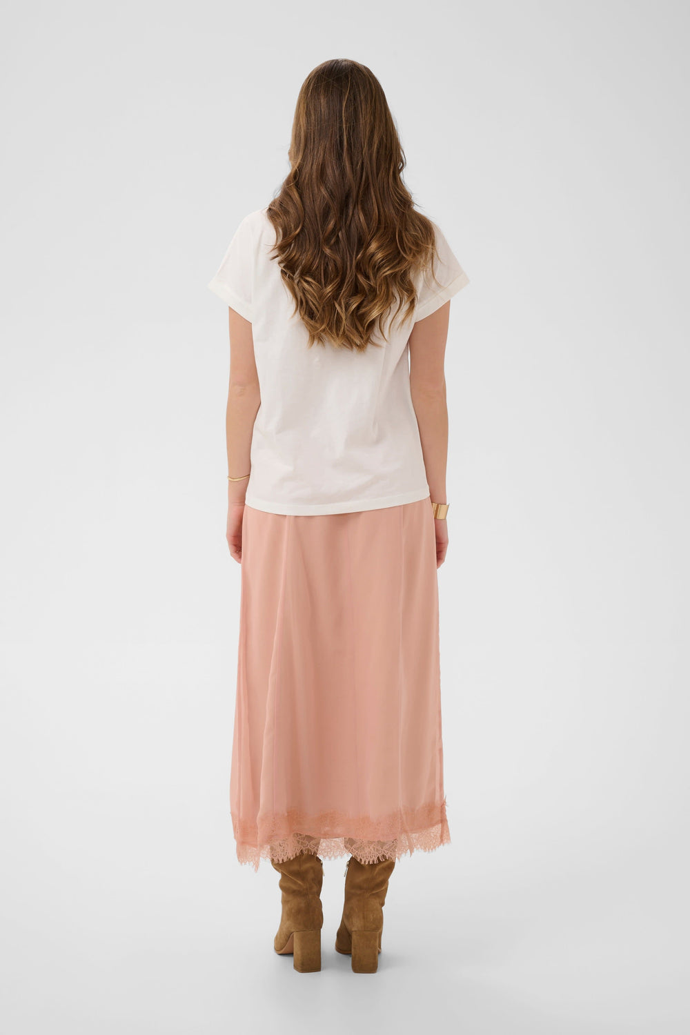 Side view of the white women's floral-print T-shirt Cream with floral details - Valérie Simon