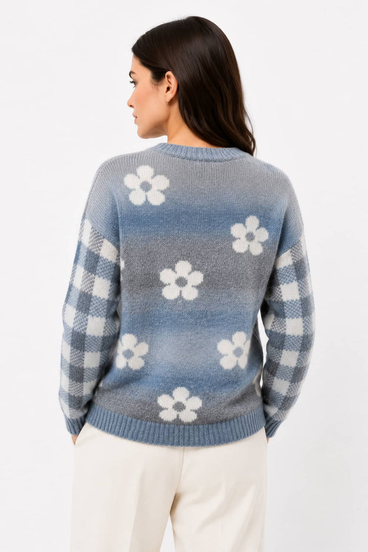 Front view of the women&