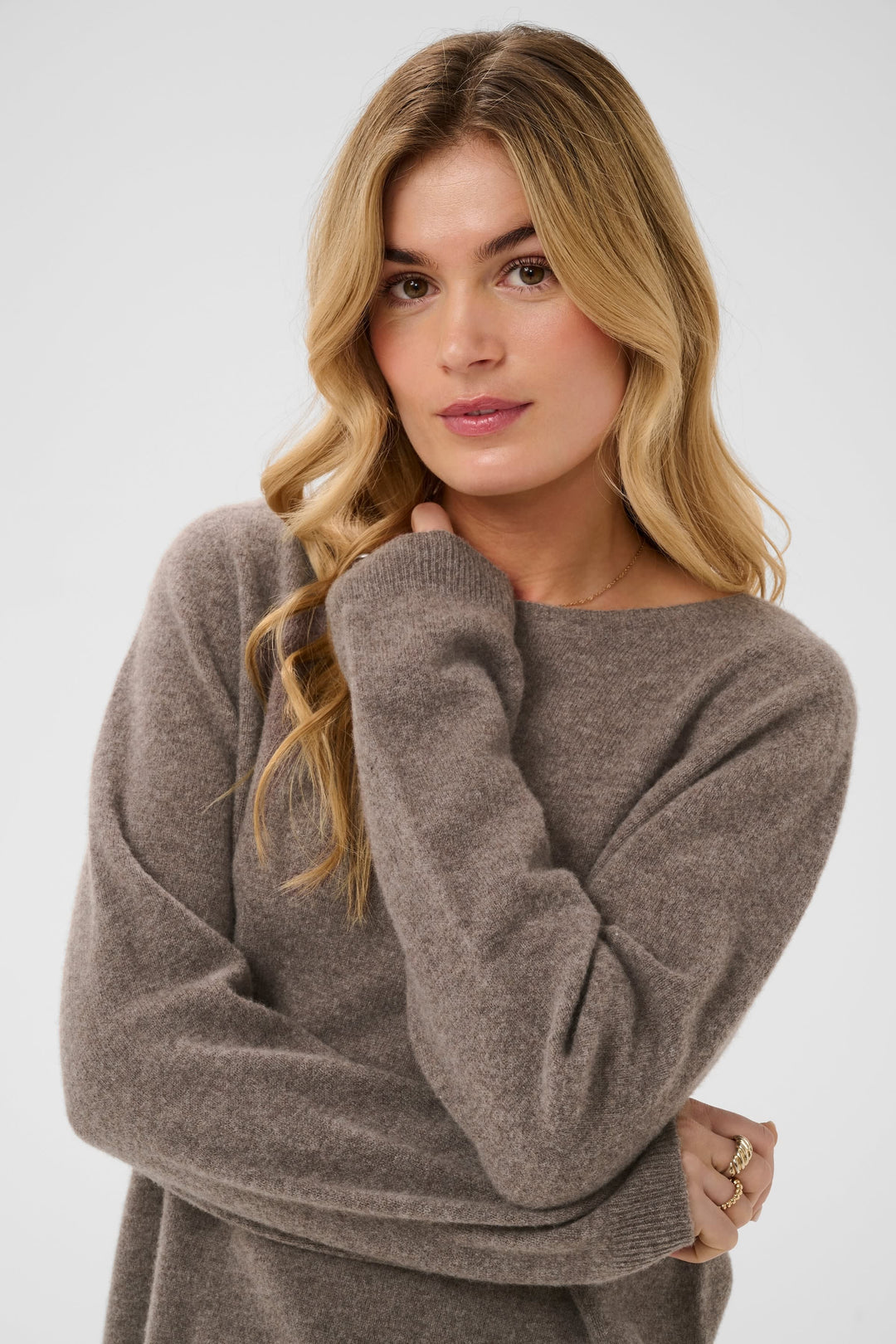 Front view of the Mela knit Cream—a soft beige round-neck sweater for women - Valérie Simon
