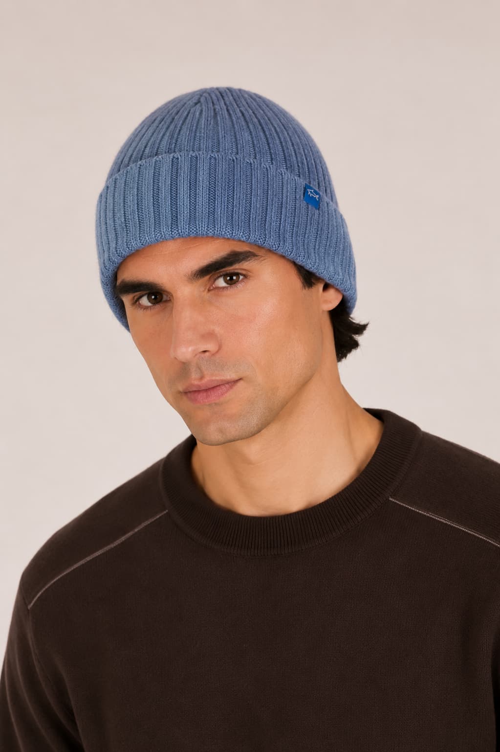 Front view of a black ribbed Paul and Shark beanie for men with an embroidered logo - Valérie Simon