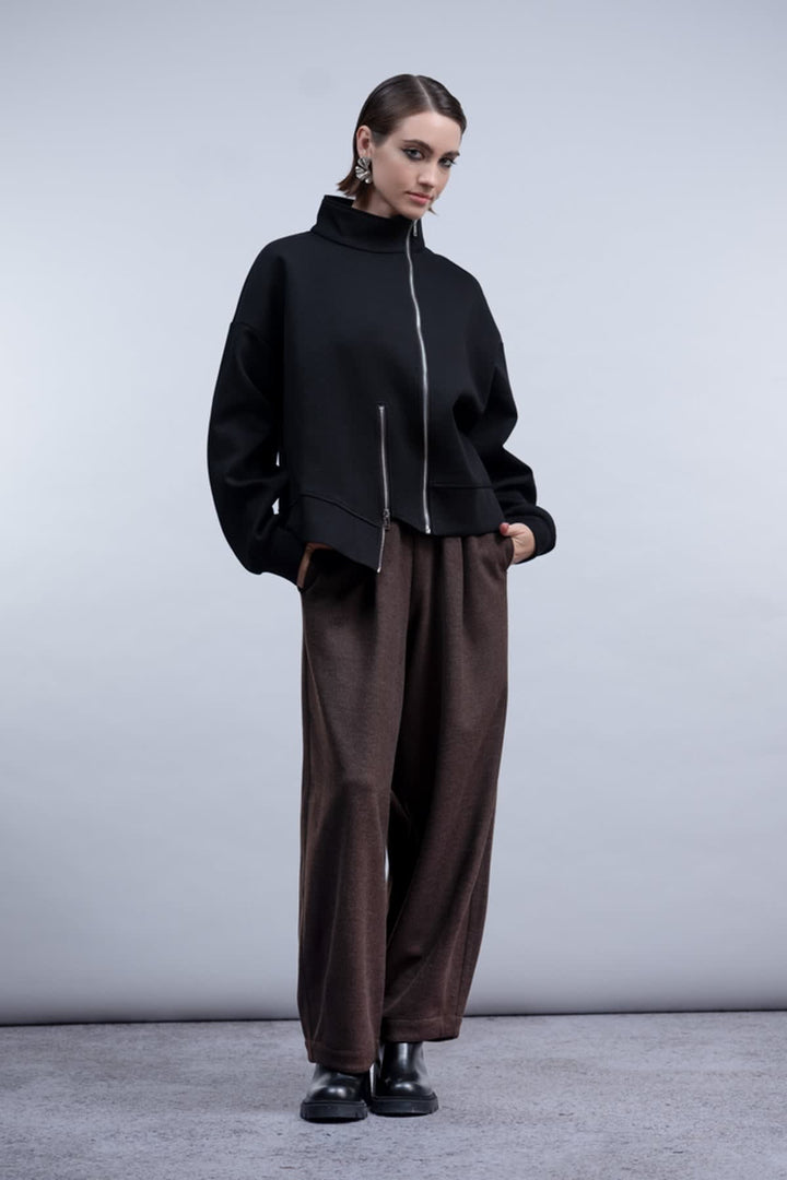 Front view of a women&