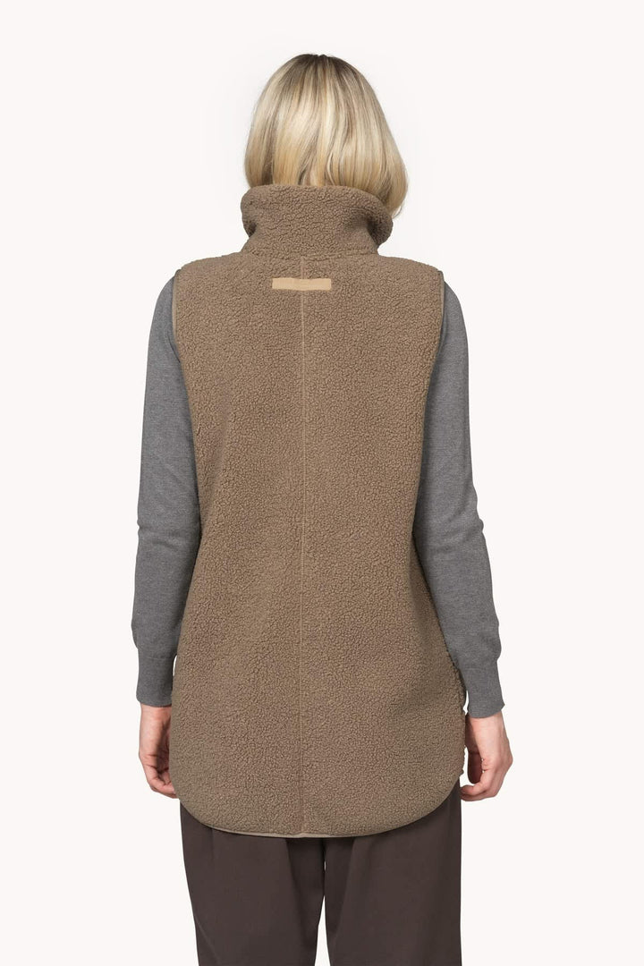 Veste longue sans manches en sherpa pour femme Ilse Jacobsen