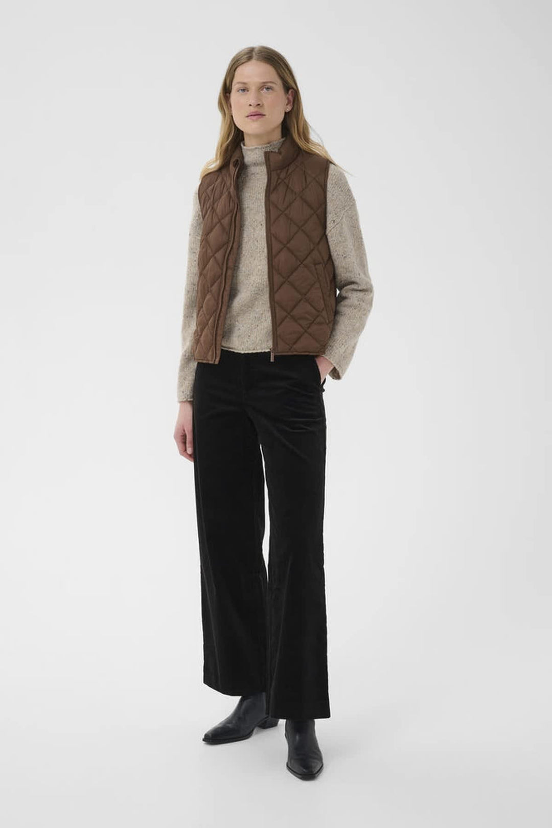 Vue de face veste matelassée Carlota Part Two femme beige avec capuche - Valérie Simon