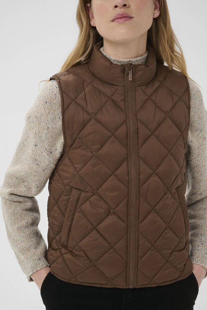 Vue arrière veste matelassée Carlota brun Part Two portée détails boutons Valérie Simon