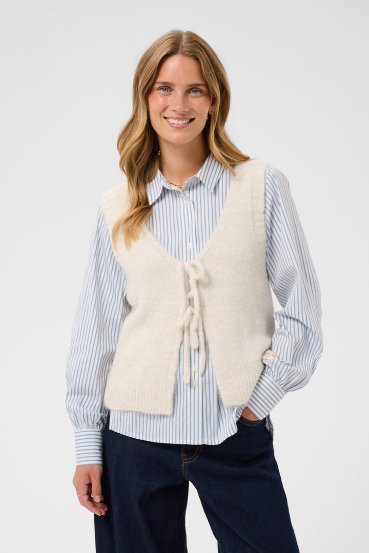 Veste sans manches en tricot à nouer vue de face pour femme Cream
