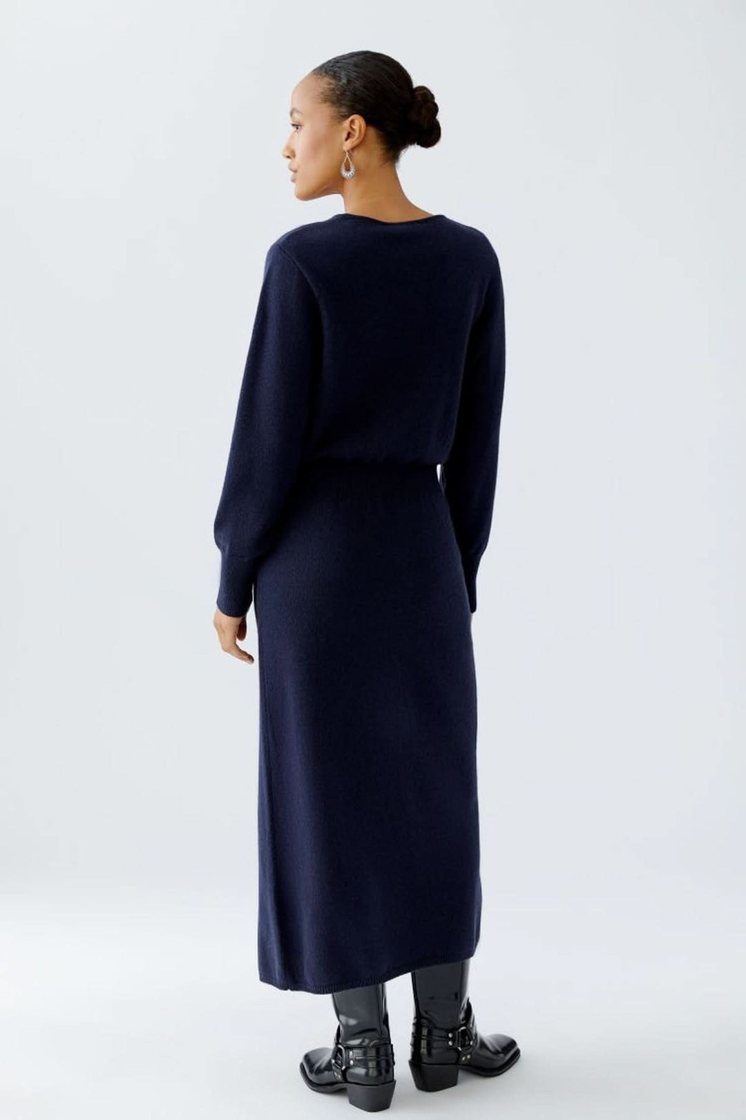 Robe fendue — taille côtelée