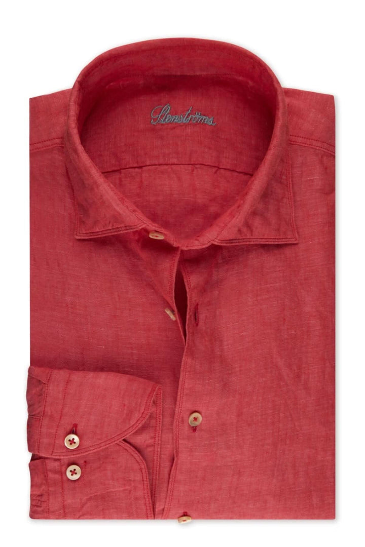 Chemise en lin rouge, légère et respirante, col classique pour un style élégant.