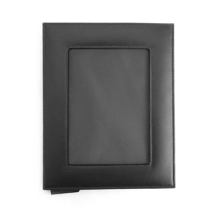 5x7 leather picture frame showcasing memories, crafted with full grain leather for elegance.