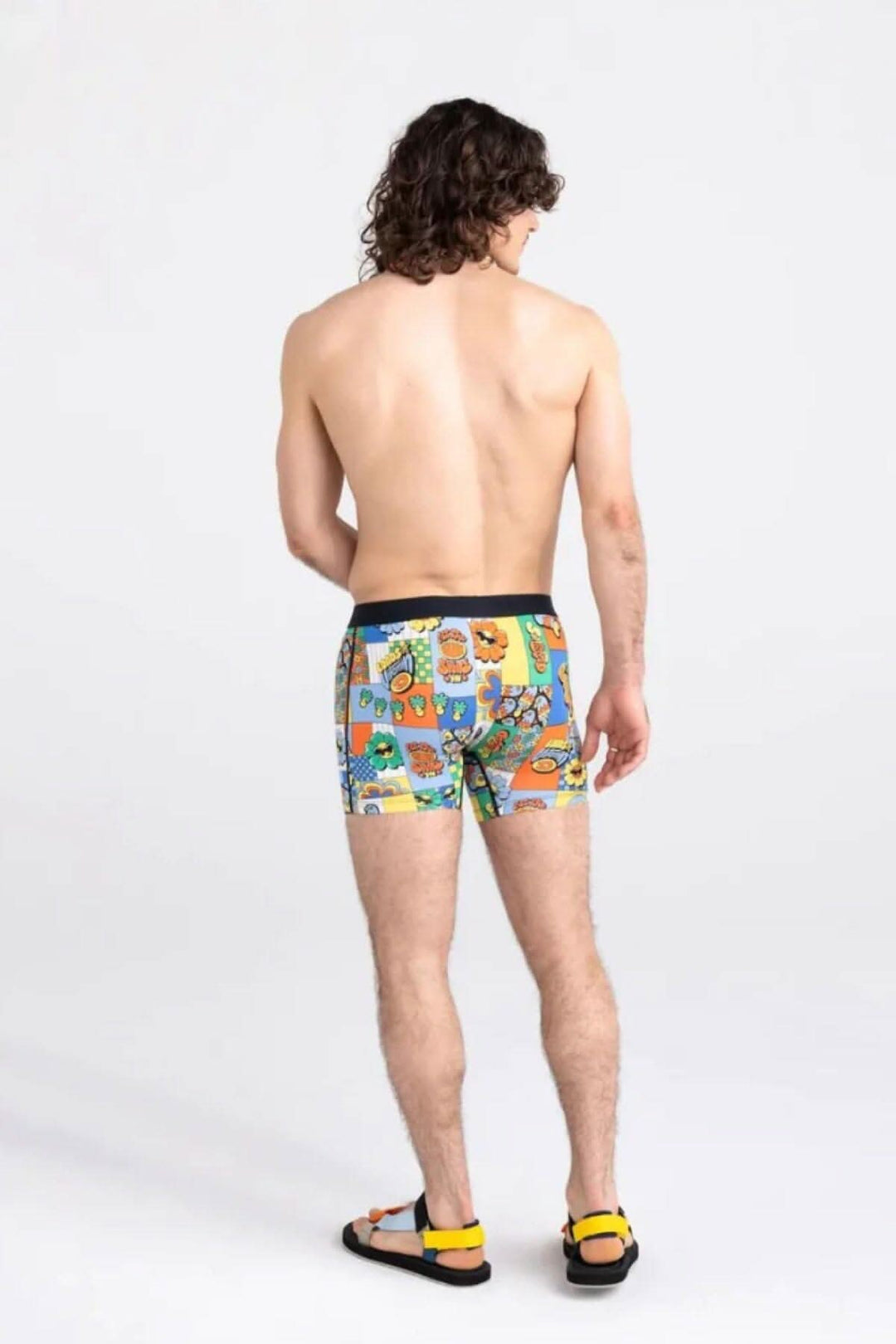 Boxer super doux avec motif coloré vu de dos, idéal pour un confort quotidien.