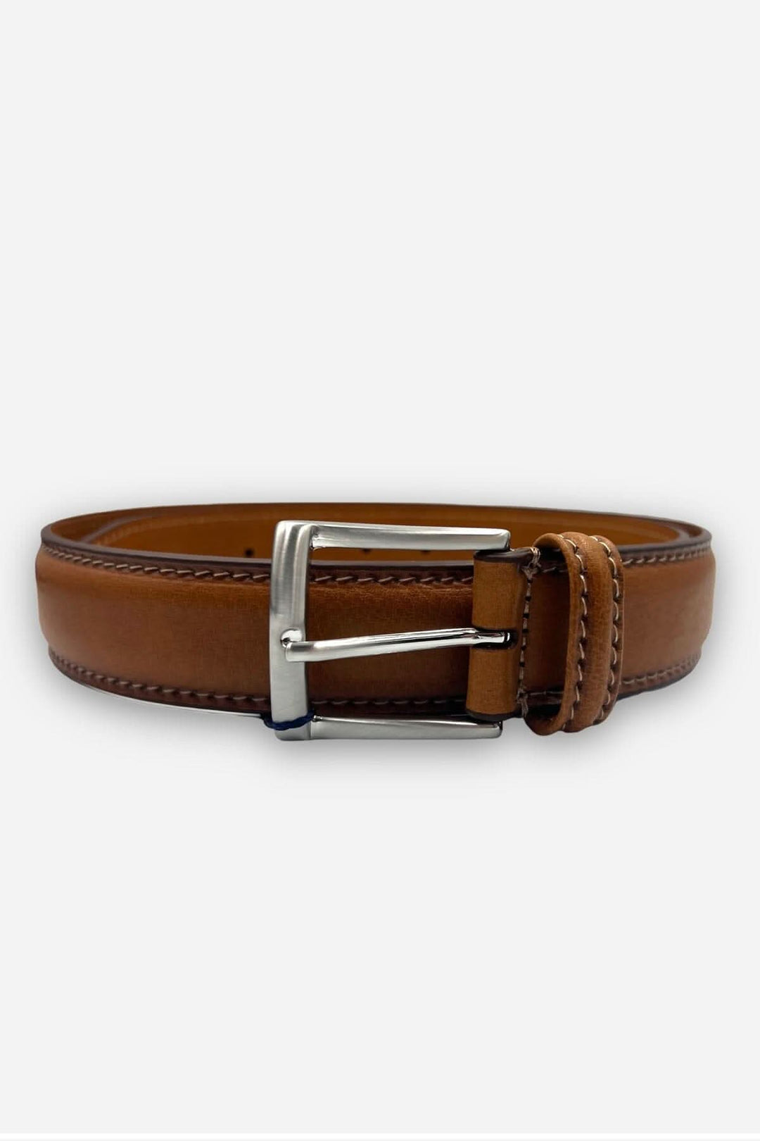 Ceinture en cuir tan italienne avec boucle argentée, élégante et intemporelle, idéale pour tous les jours.