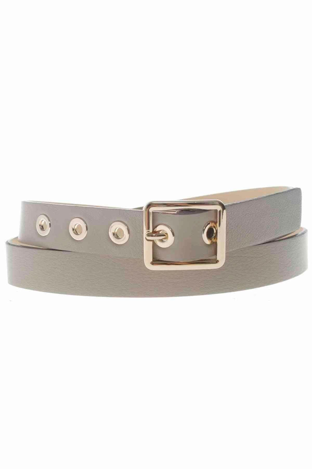 Ceinture en cuir souple avec boucle en or clair et œillets en or clair, code produit B26920.