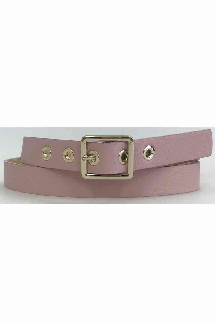 Ceinture en cuir souple avec boucle en or clair et œillets en or. Parfaite pour un style chic et élégant.