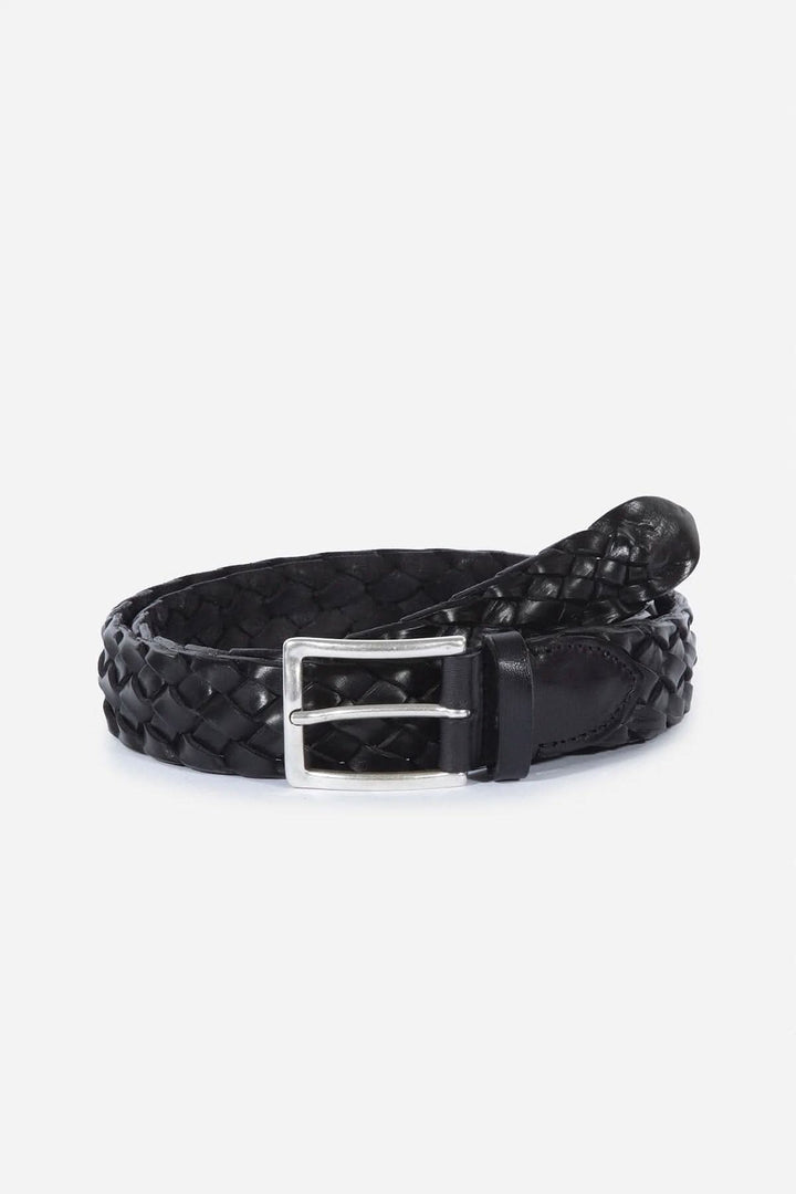 Ceinture tressée en cuir noir avec boucle en nickel vieilli, élégante et fabriquée en Italie.