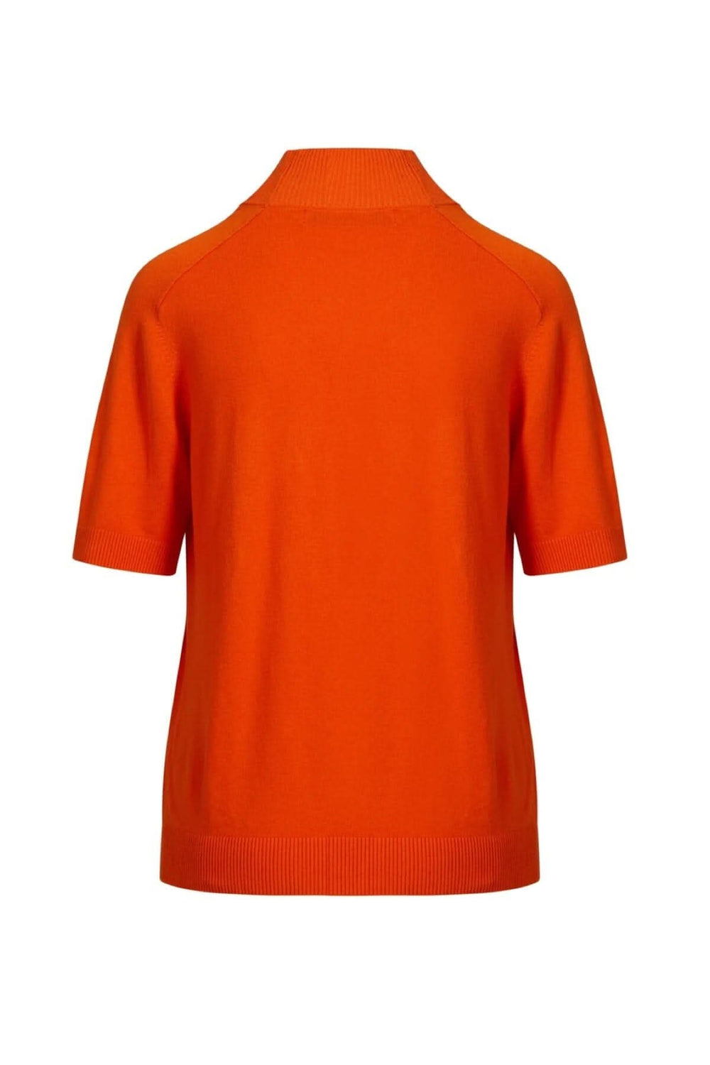 Chandail à col cheminé orange, en tricot fin, manches courtes, vue arrière.