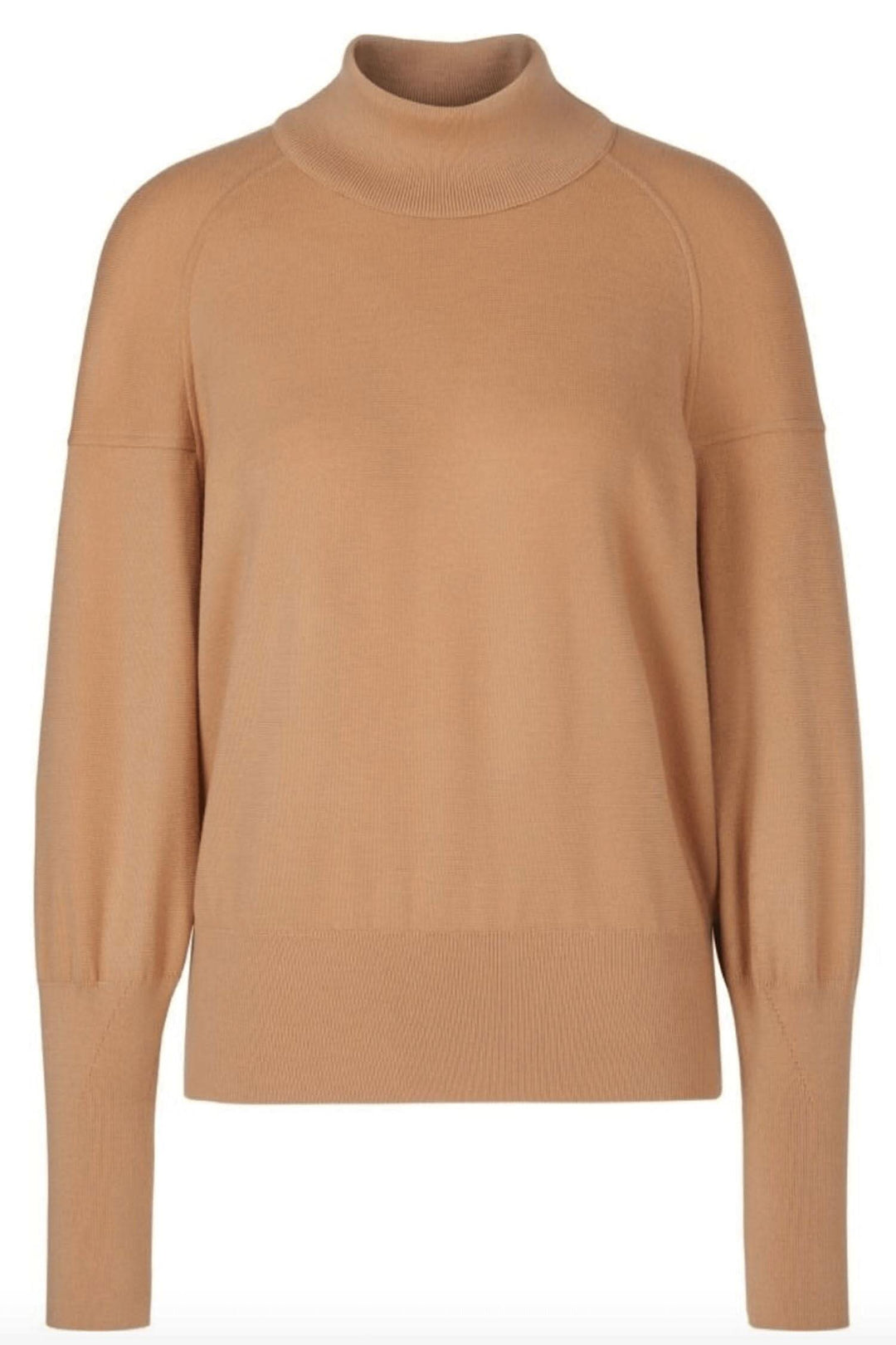 Chandail beige à col roulé, manches ballons, coupe ajustée, 100% laine vierge.