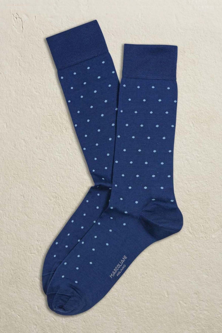 Chaussettes italiennes Marcoliani bleu marine avec petits pois, modernes et stylées, 72% coton, 28% polyester.